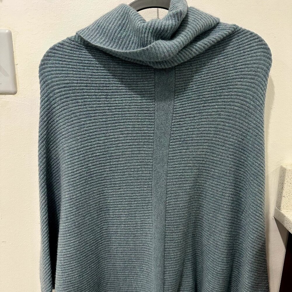 J. McLaughlin 100% Cashmere Poncho Size XS/S - Blue
